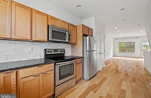 506 W Master St #1 Photo 1