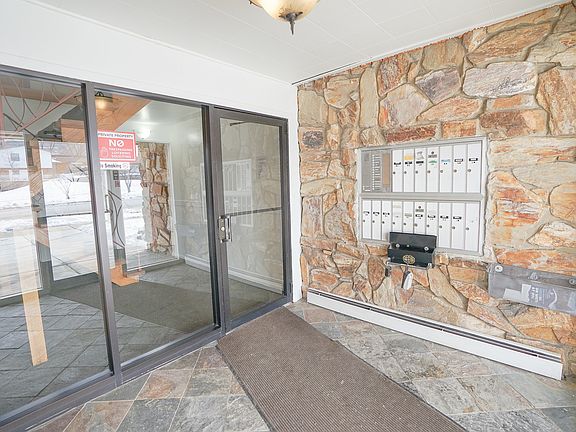 3rd image of 5725 Holmes Ave APT 2