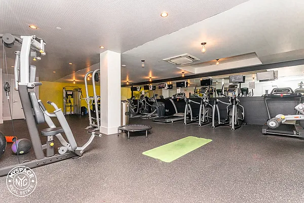 Rented by MySpaceNYC | media 32