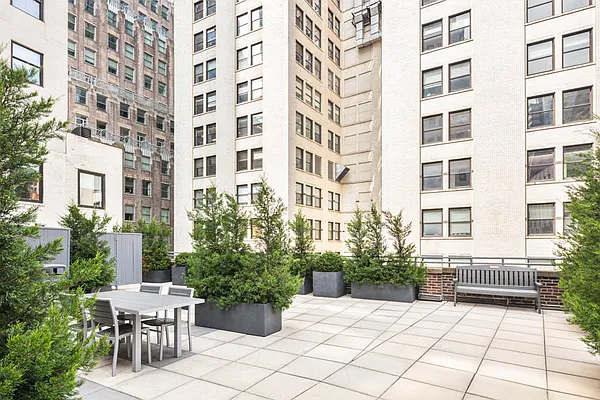 Rented by Lalezarian Properties | media 22