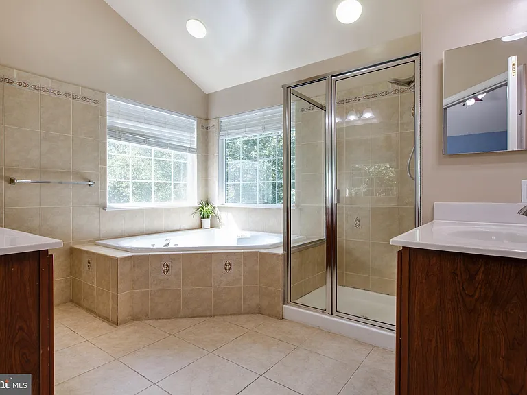 2191 Oak Forest Dr — Photo 48