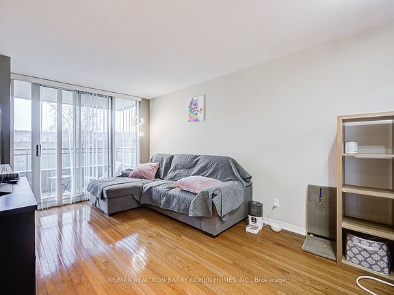 5th image of 310 Red Maple Rd #201