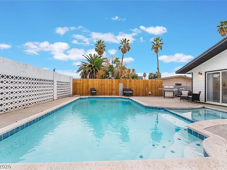 3992 Chinchilla Ave — Photo 41