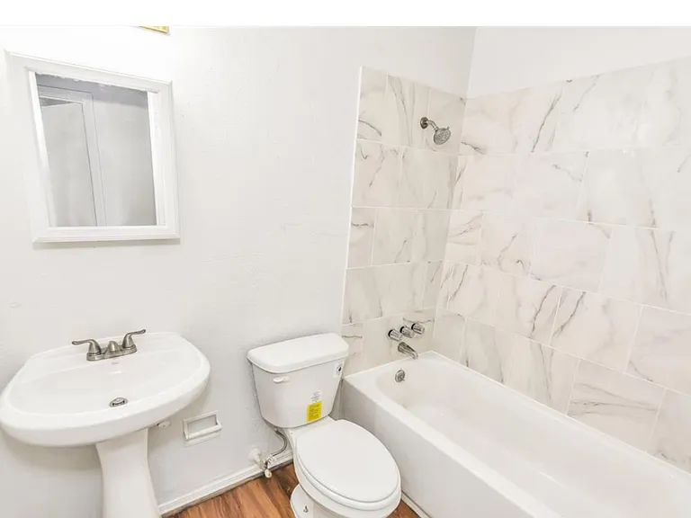9734 Farragut St — Photo 3