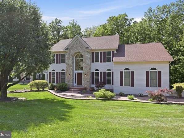 56 Monument Dr, Stafford, VA 22554