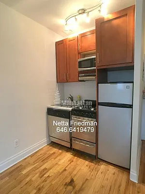 Rented by Manhattan Connection | media 21