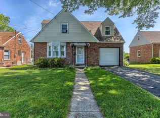 207 W Broad St, Dallastown, PA 17313