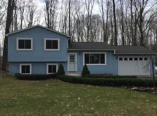 2506 Greenleaf Dr, Alanson, MI 49706