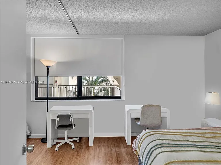 20401 NE 30th Ave #310-8 — Photo 8