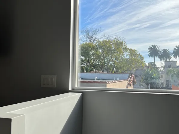 8835 Pickford St #1, Los Angeles, CA 90035