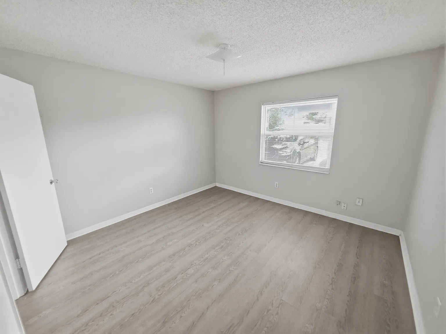 3 bed, 2.0 bath, $1,625 — Photo 4