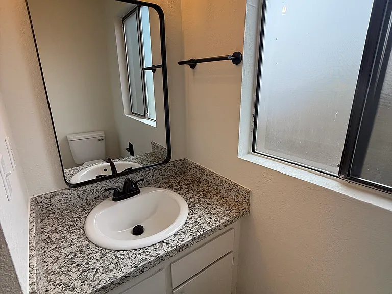 2330 I St NE #1 — Photo 13