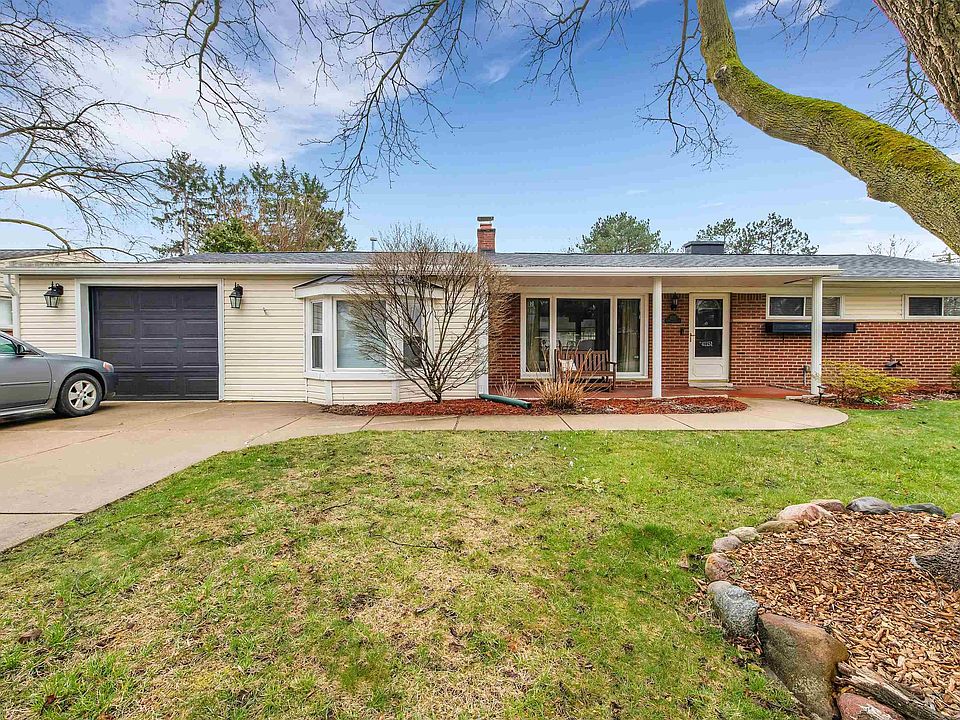 1st image of 41151 N McMahon Cir