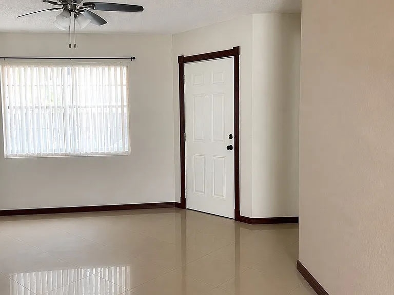 5929 SW 36th Ct #9 — Photo 8