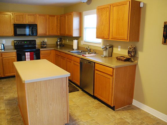 3rd image of 11623 Chanticleer Dr