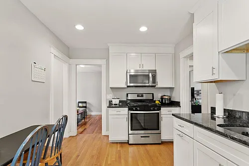 9 Bailey St #2 Photo 1