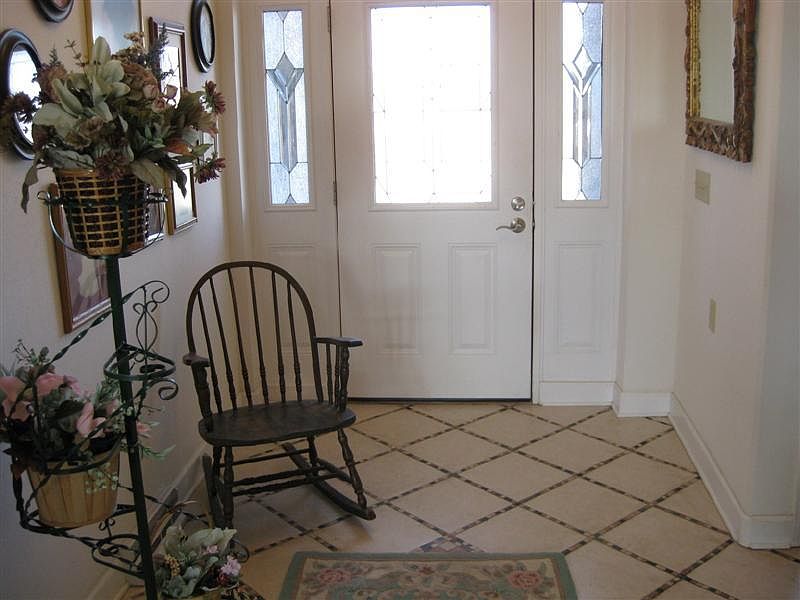 1st image of 2405 Garden Dr