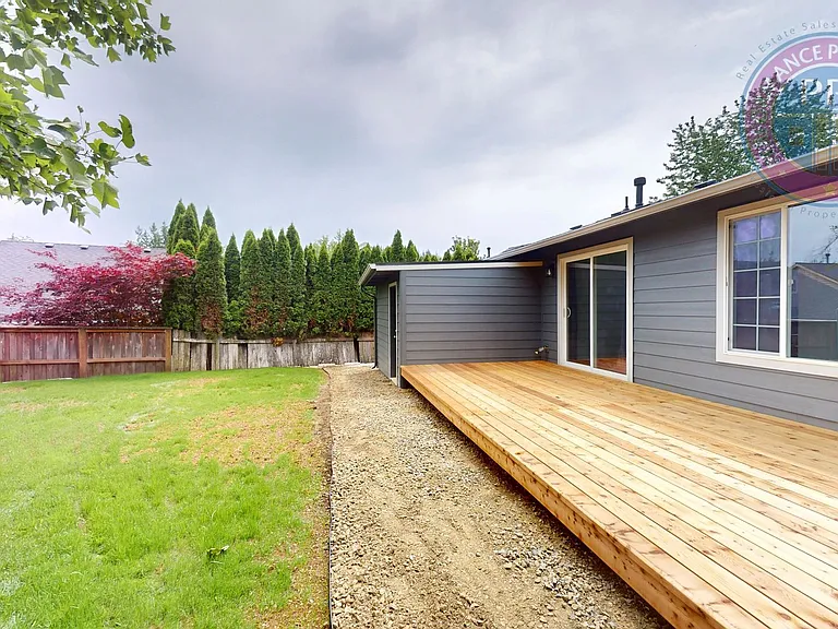 18230 Seaman St — Photo 27