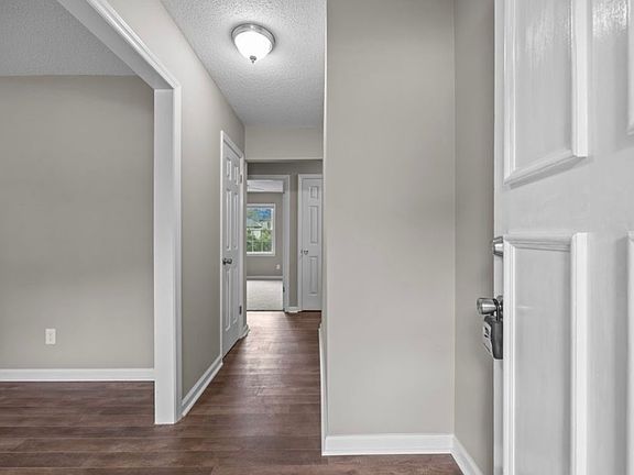 4th image of 615 Wallingford Ct