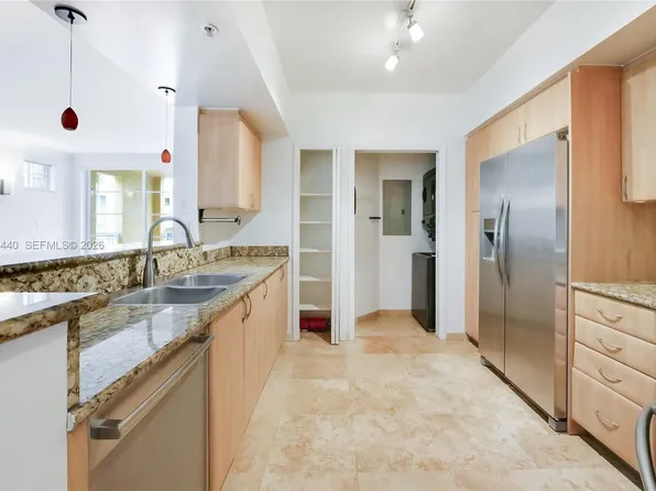 151 Michigan Ave APT 525, Miami Beach, FL 33139