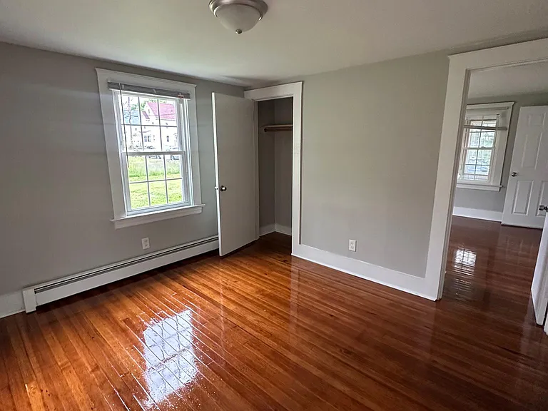 18 Maple St — Photo 7