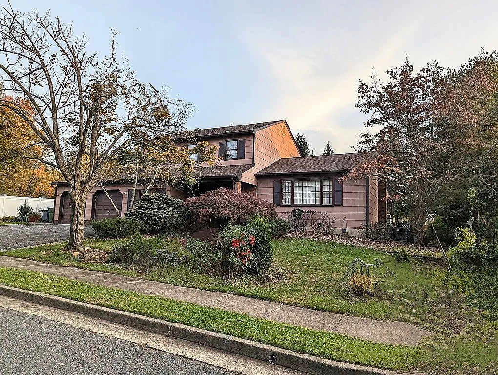 8 Emerson St photo 1