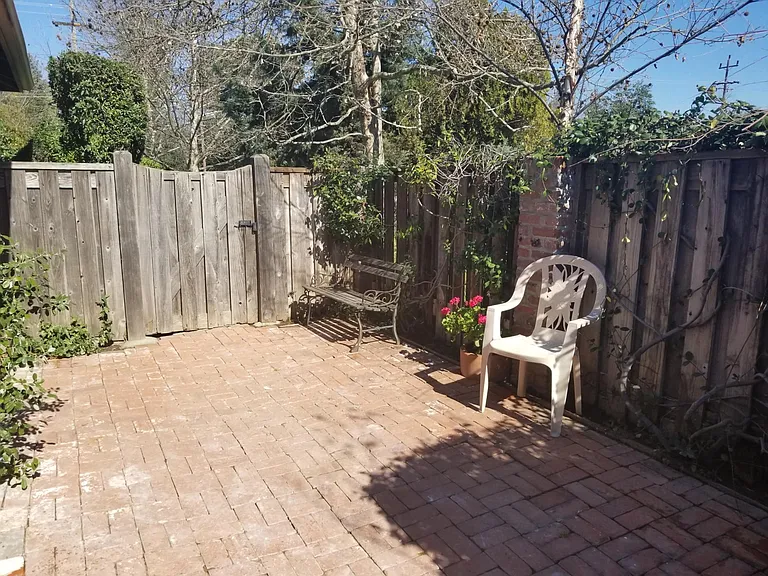 4067 Esperanza Dr — Photo 11