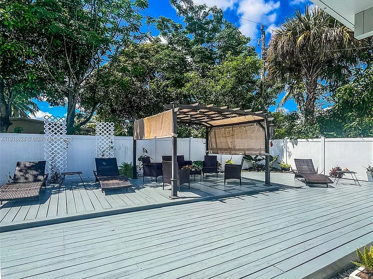 4420 NW 30th Ct — Photo 32