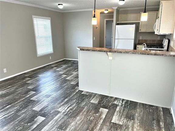 4th image of 311 Pattie Ln