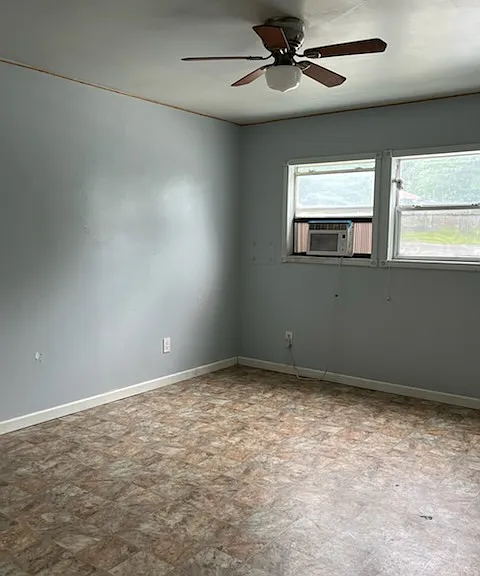 310 N Springfield Ave #5 — Photo 4