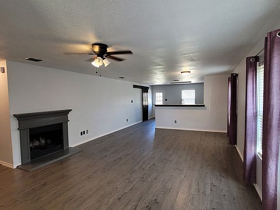 3rd image of 4860 Parkview Hills Ln