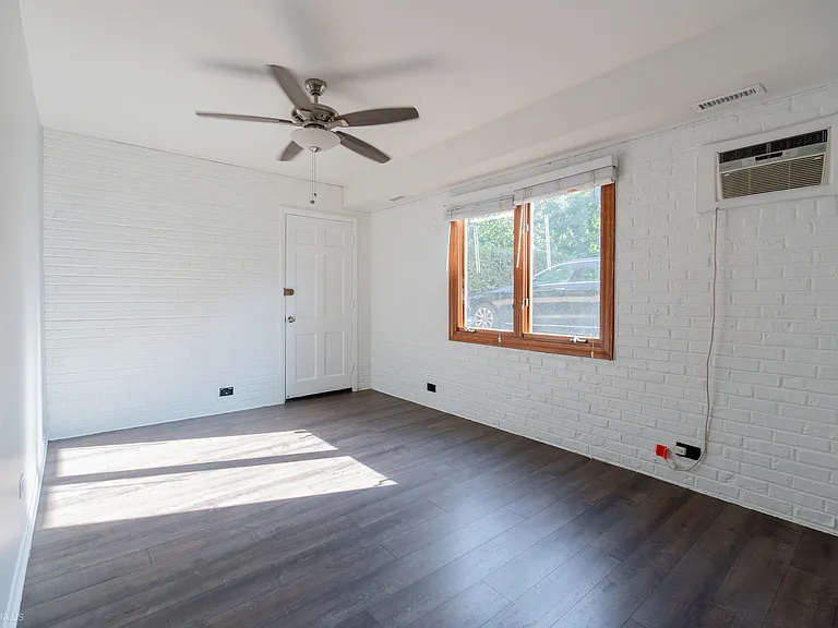 455 W Grant Pl #3 — Photo 16
