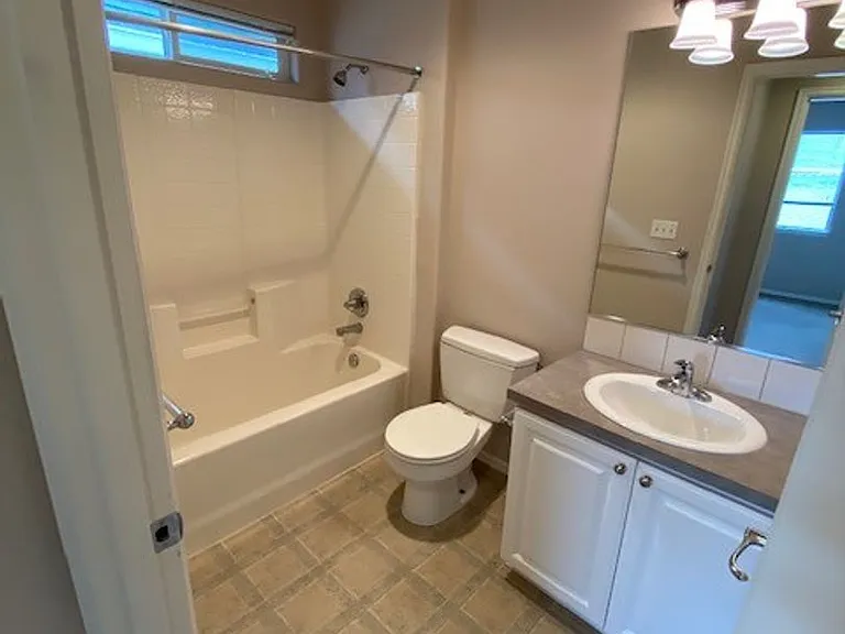 3311 SE Midvale Dr — Photo 15
