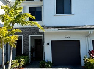 10966 SW 235th St, Homestead, FL 33032