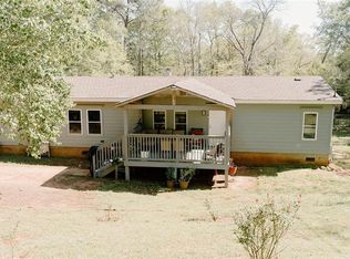 153 Helen Rd, Covington, GA 30016