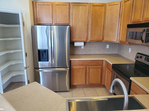 4th image of 11358 Navajo Cir Unit B