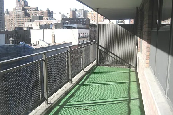 Sold by Corcoran | media 20