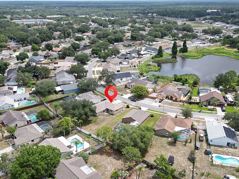 10435 Crestfield Dr — Photo 45