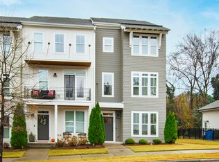 718 Peakland Pl, Raleigh, NC 27604