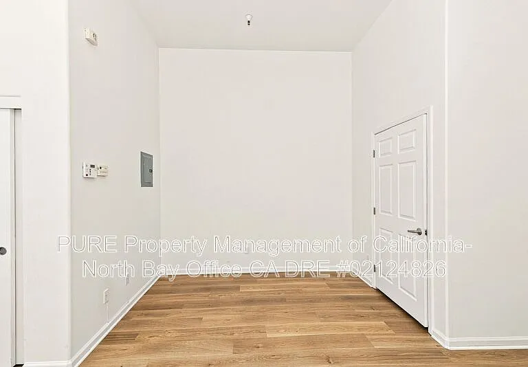 154 Railroad Ave #B — Photo 25