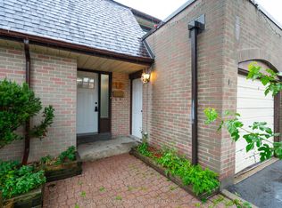 11 Livonia Pl #18, Toronto, ON M1E4W5