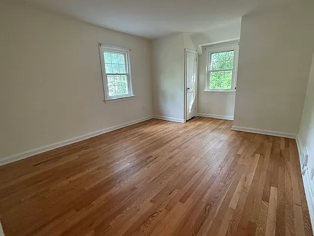 604 Meadow Ln — Photo 4