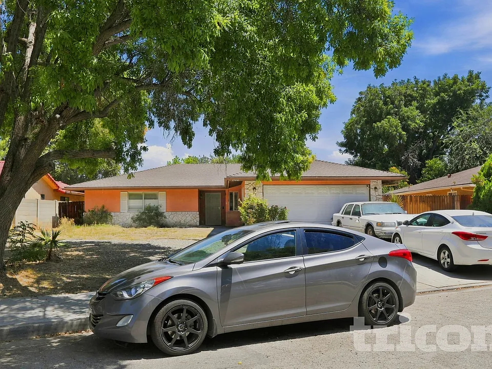 25948 Casa Loma Ct