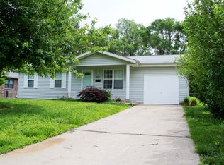 3914 Sims Ave, Saint Ann, MO 63074