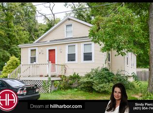 8 Ridgeway Ave, Warwick, RI 02889