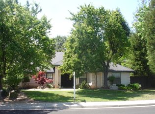 3094 Armstrong Ave, Clovis, CA 93611