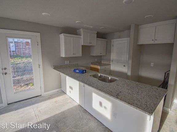3rd image of 103 S Woodsprings Dr
