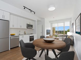 9 Croham Rd #224, Toronto, ON M6E0B3