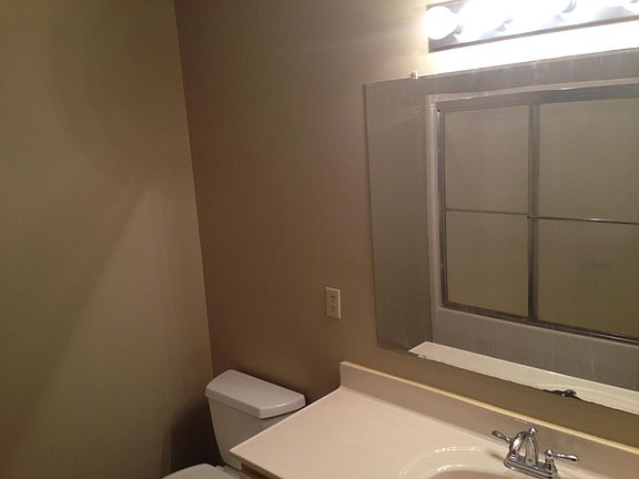Downstairs 1/2 bath