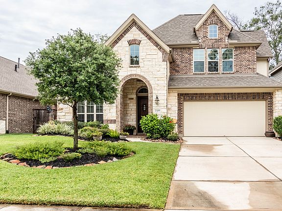 3rd image of 23499 Millbrook Dr